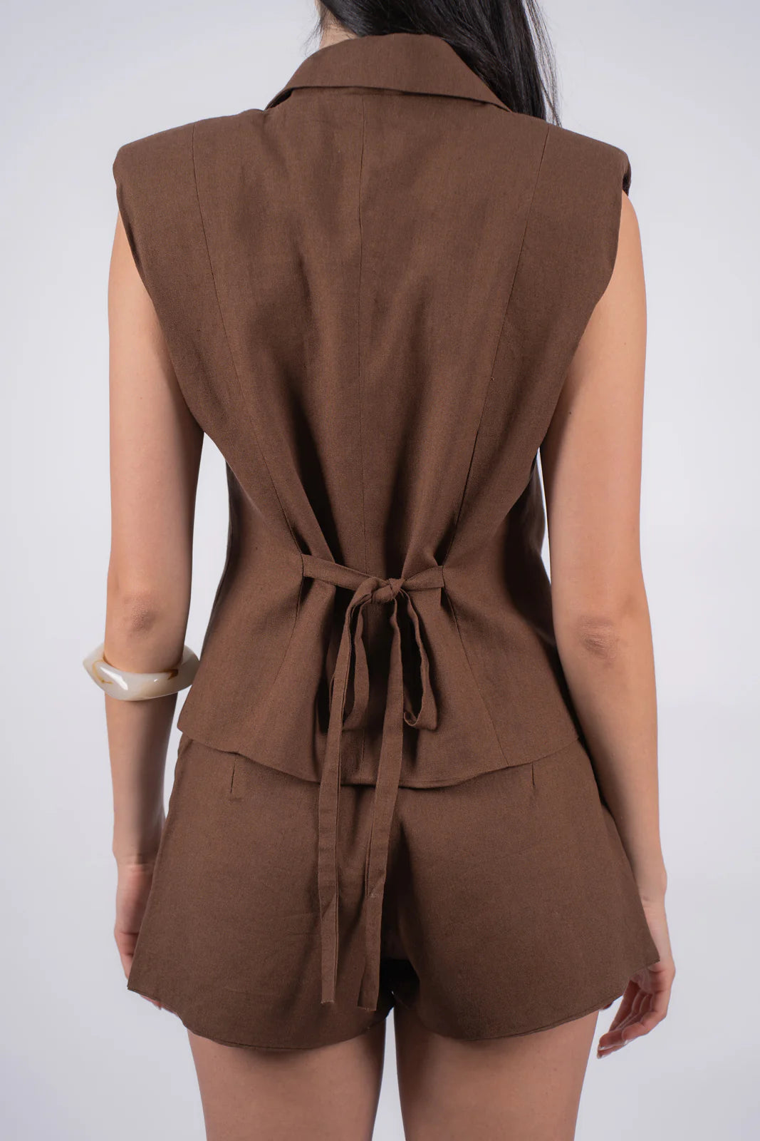 Brown Vest Alba Viella