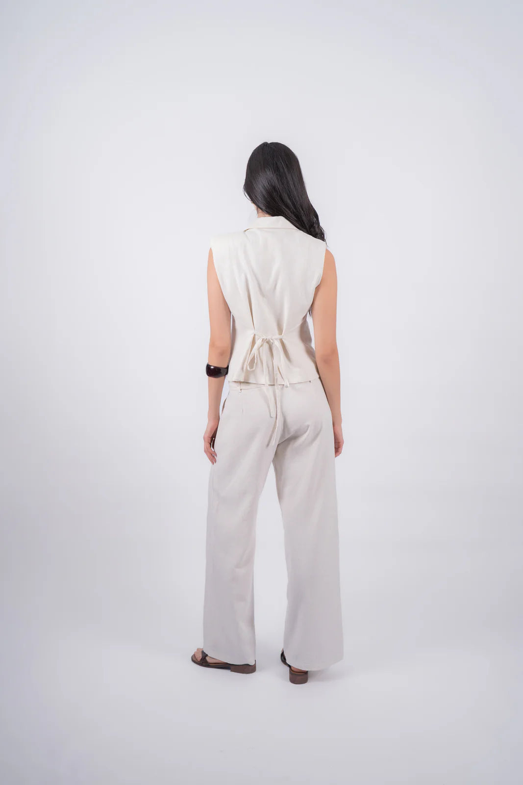 Cream Vest Alba Viella