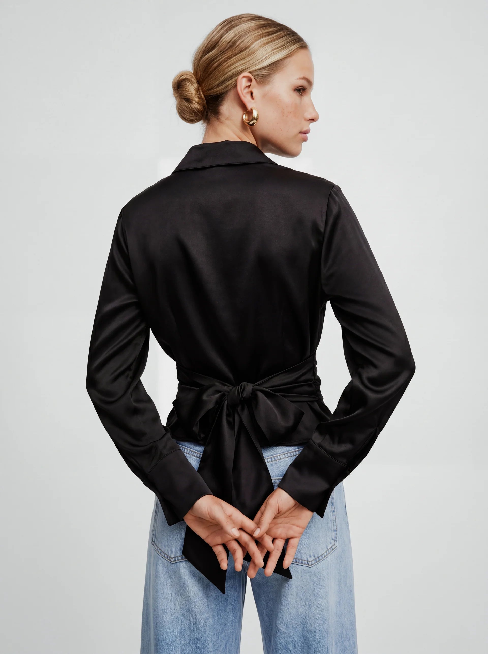 Black Blouse Musa Viella